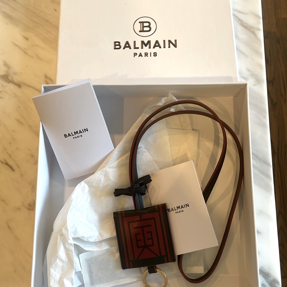 NWT Balmain Paris  key lariat